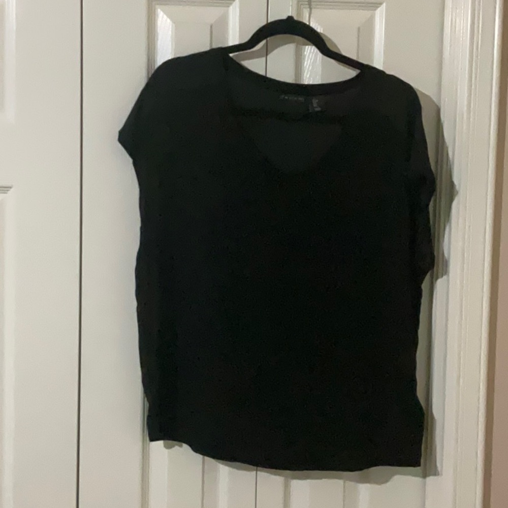 NWOT Tahari Black Cap Sleeve Boxy Blouse